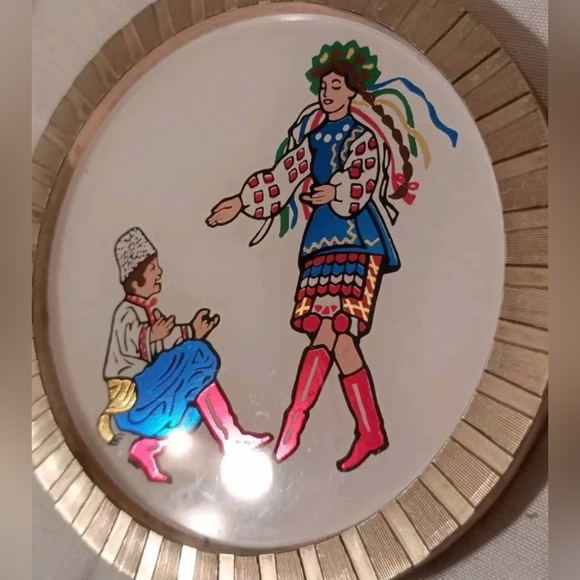 Vintage Ukrainian porcelain and brass polka dancing couple coaster - Picture 4 of 5